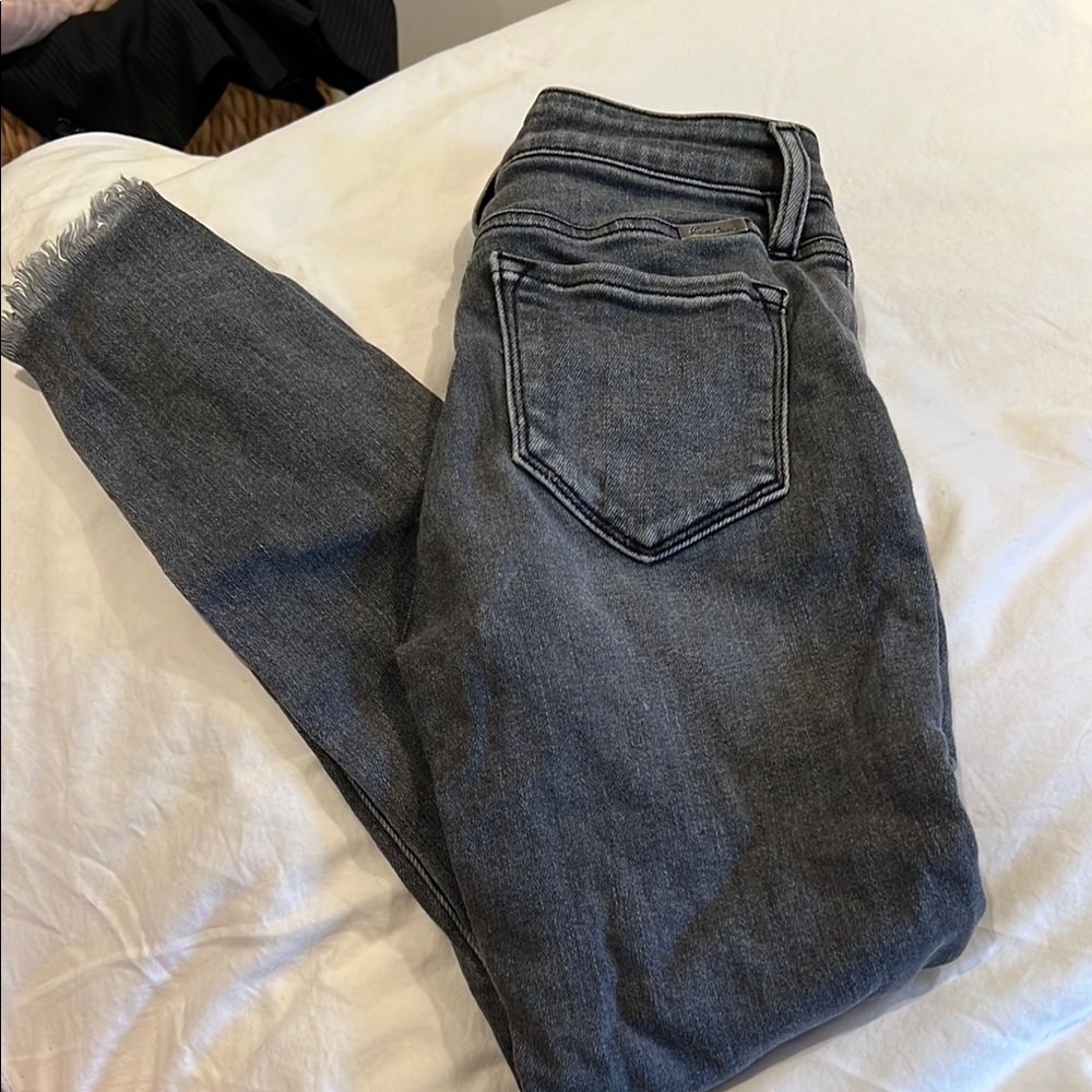 KanCan Gray Ankle Cropped Jeans